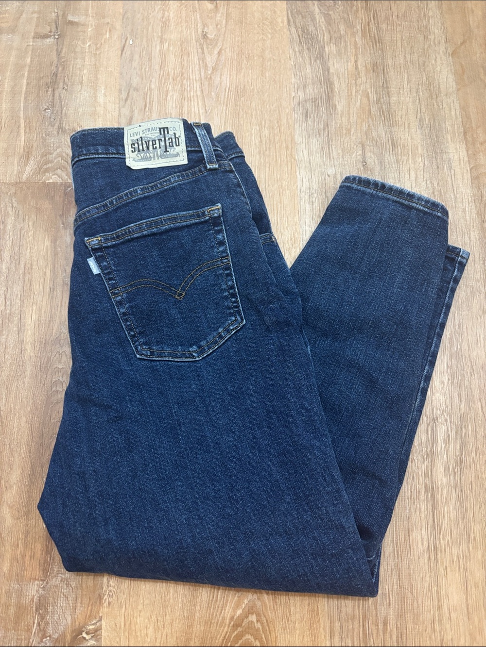 Levi’s Limited Edition Silver Tab Vintage Style High RiseMom Jeans Women’s 30